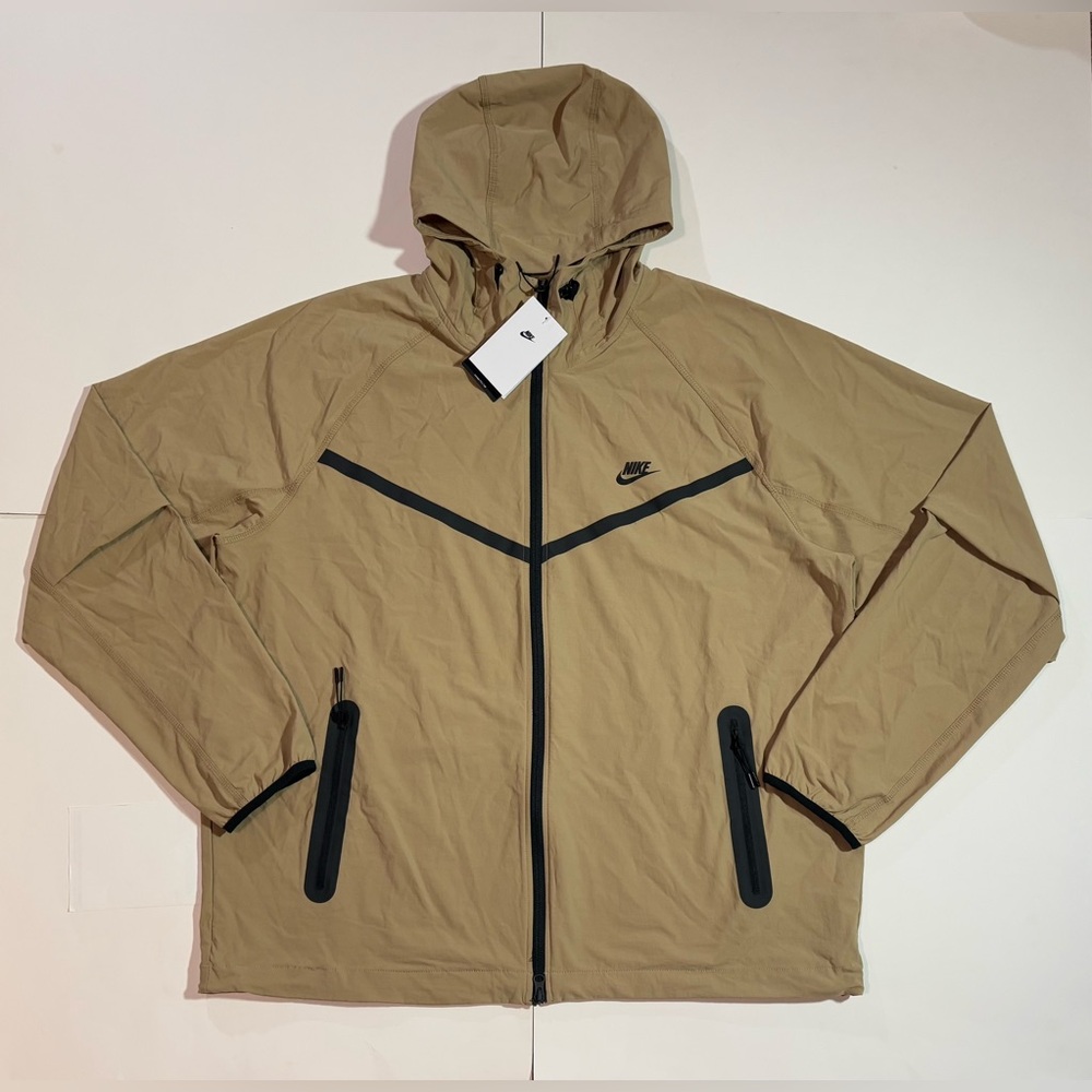 Nike Tech Men's Woven Windrunner Windbreaker Full Zip Jacket HM7151-297 Tan